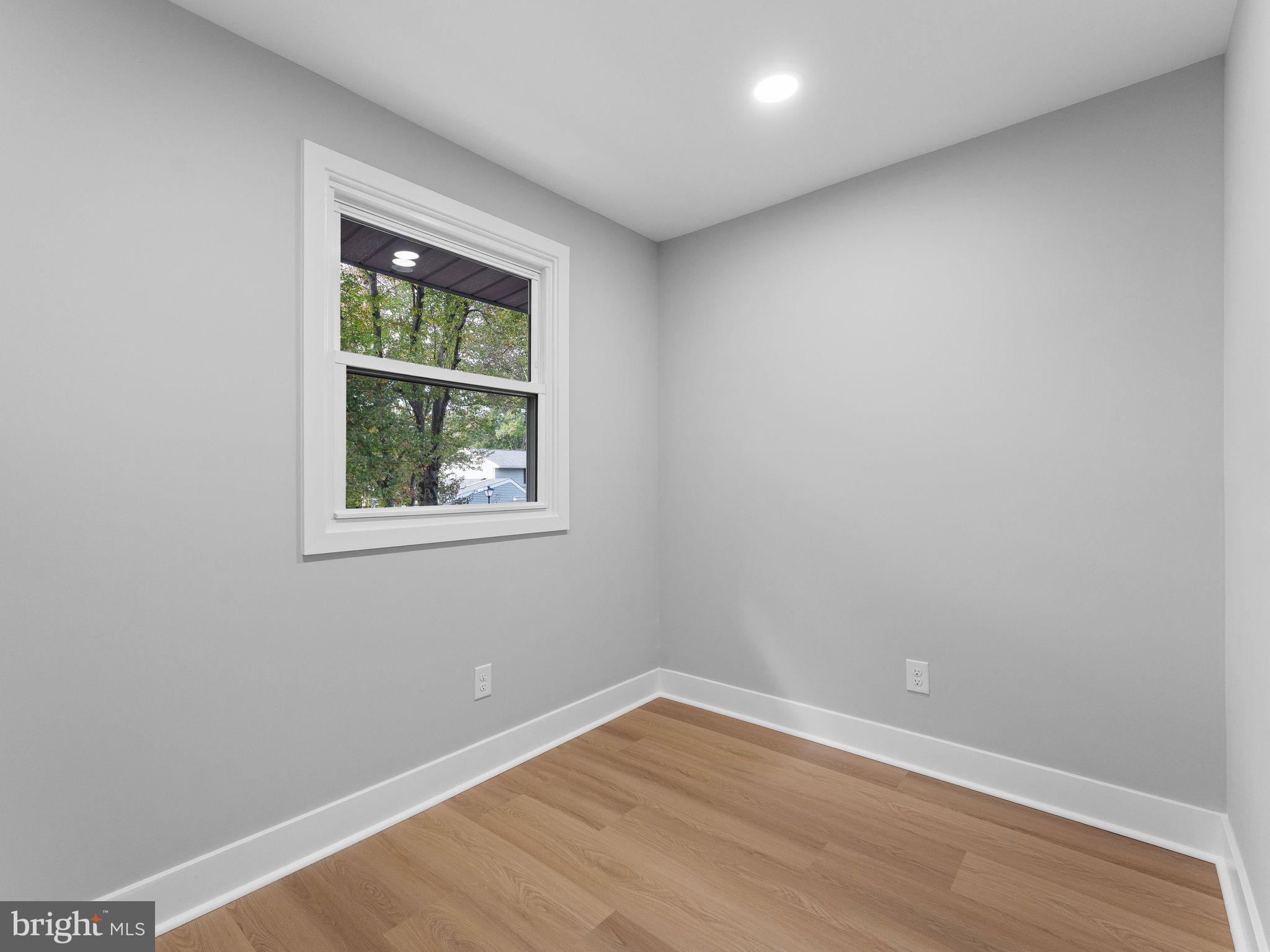 FEASTERVILLE - Residential