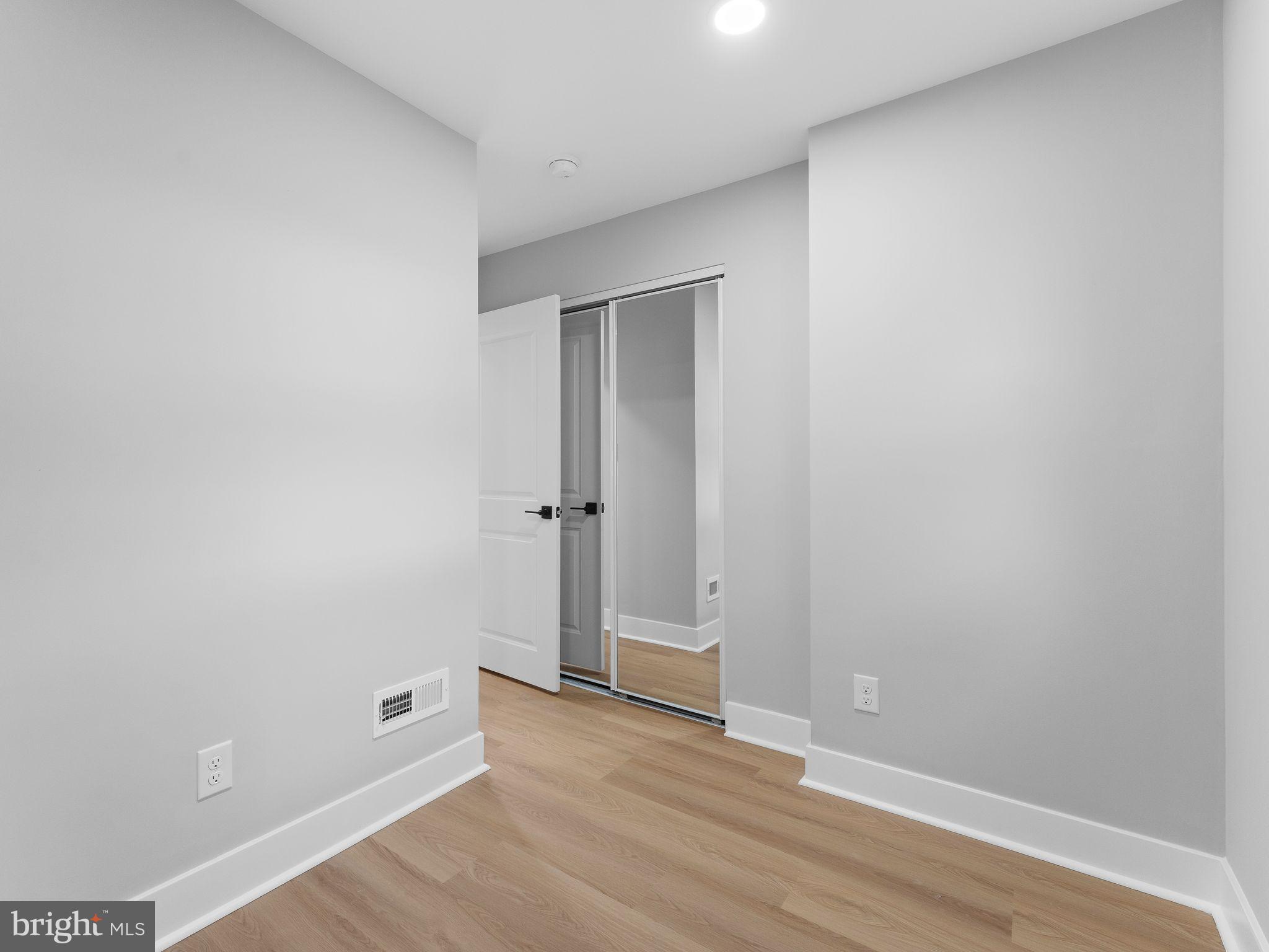 FEASTERVILLE - Residential