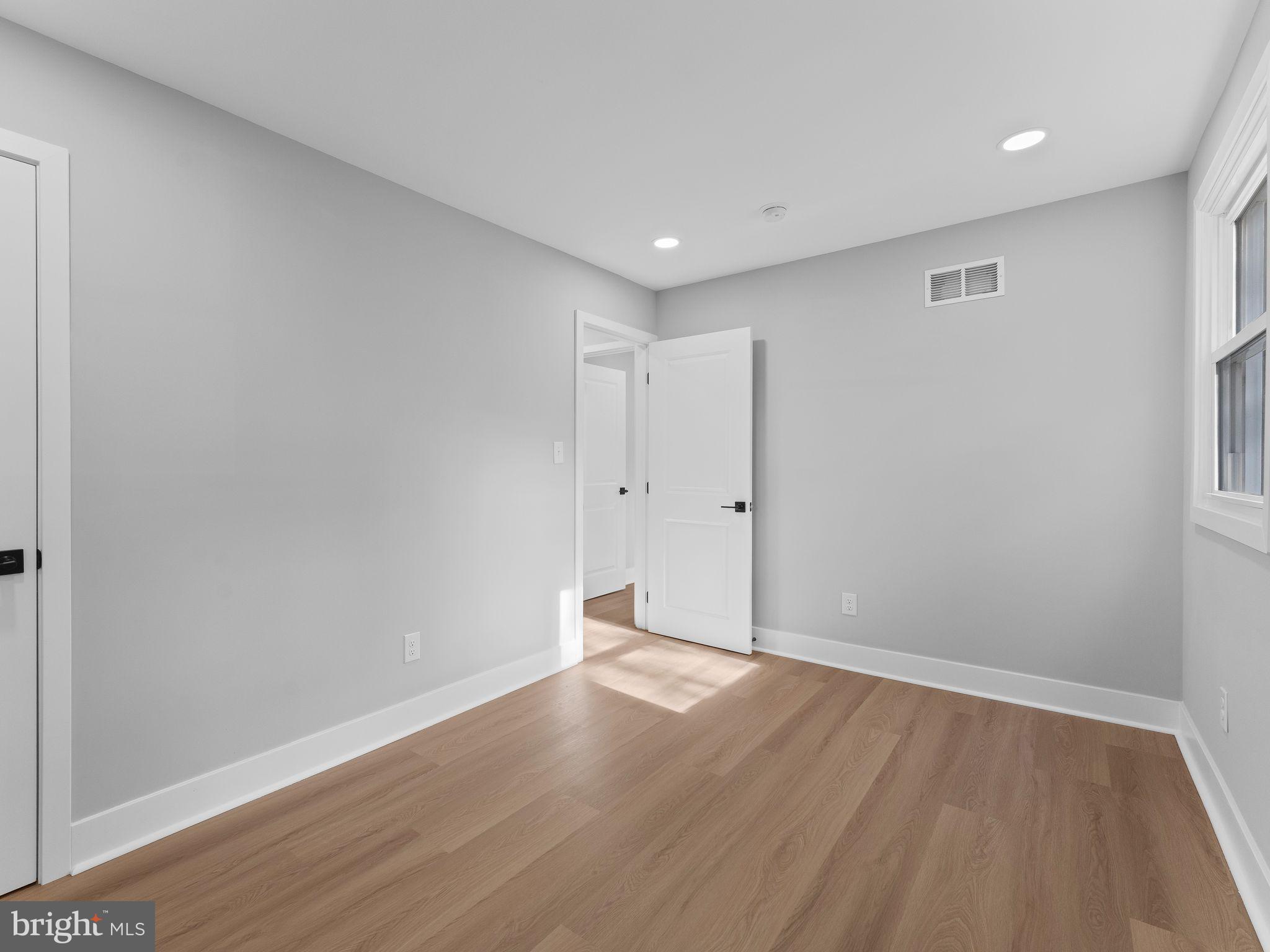 FEASTERVILLE - Residential