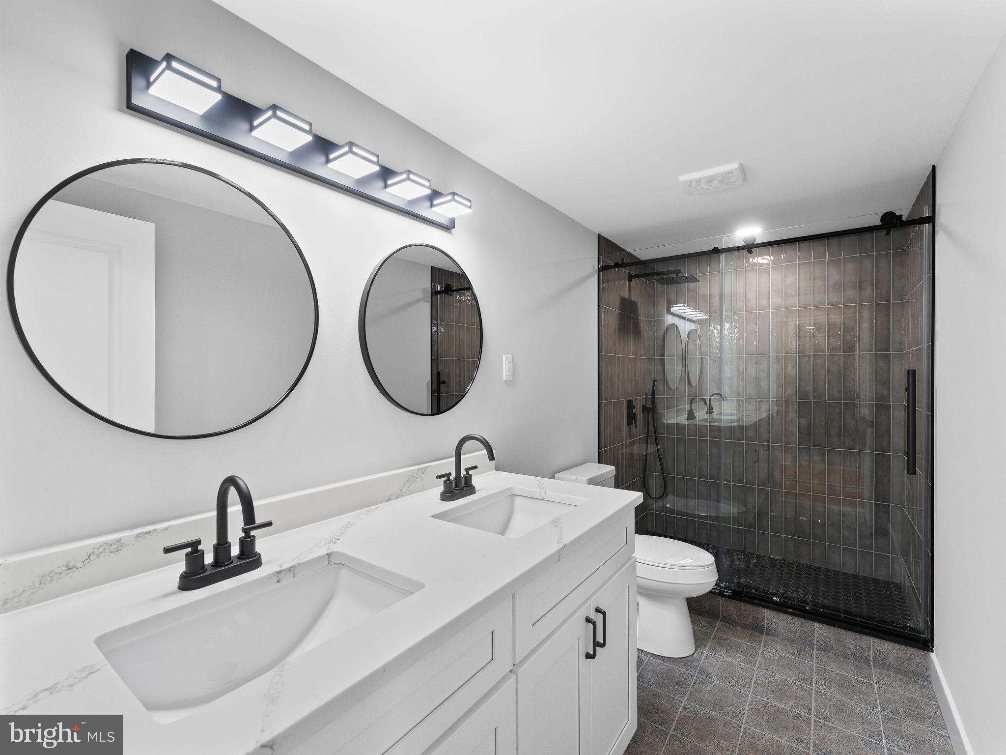 FEASTERVILLE - Residential