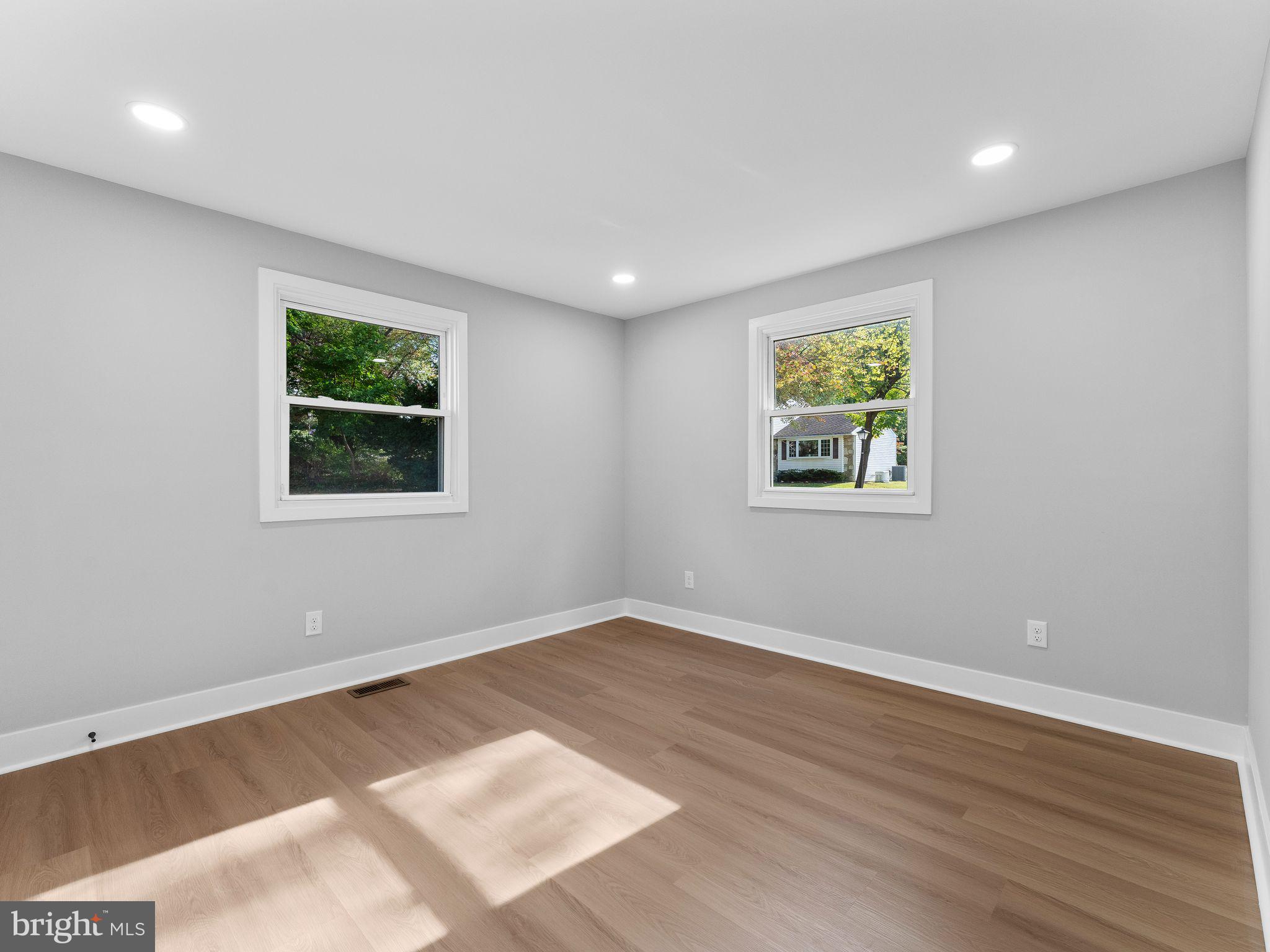 FEASTERVILLE - Residential