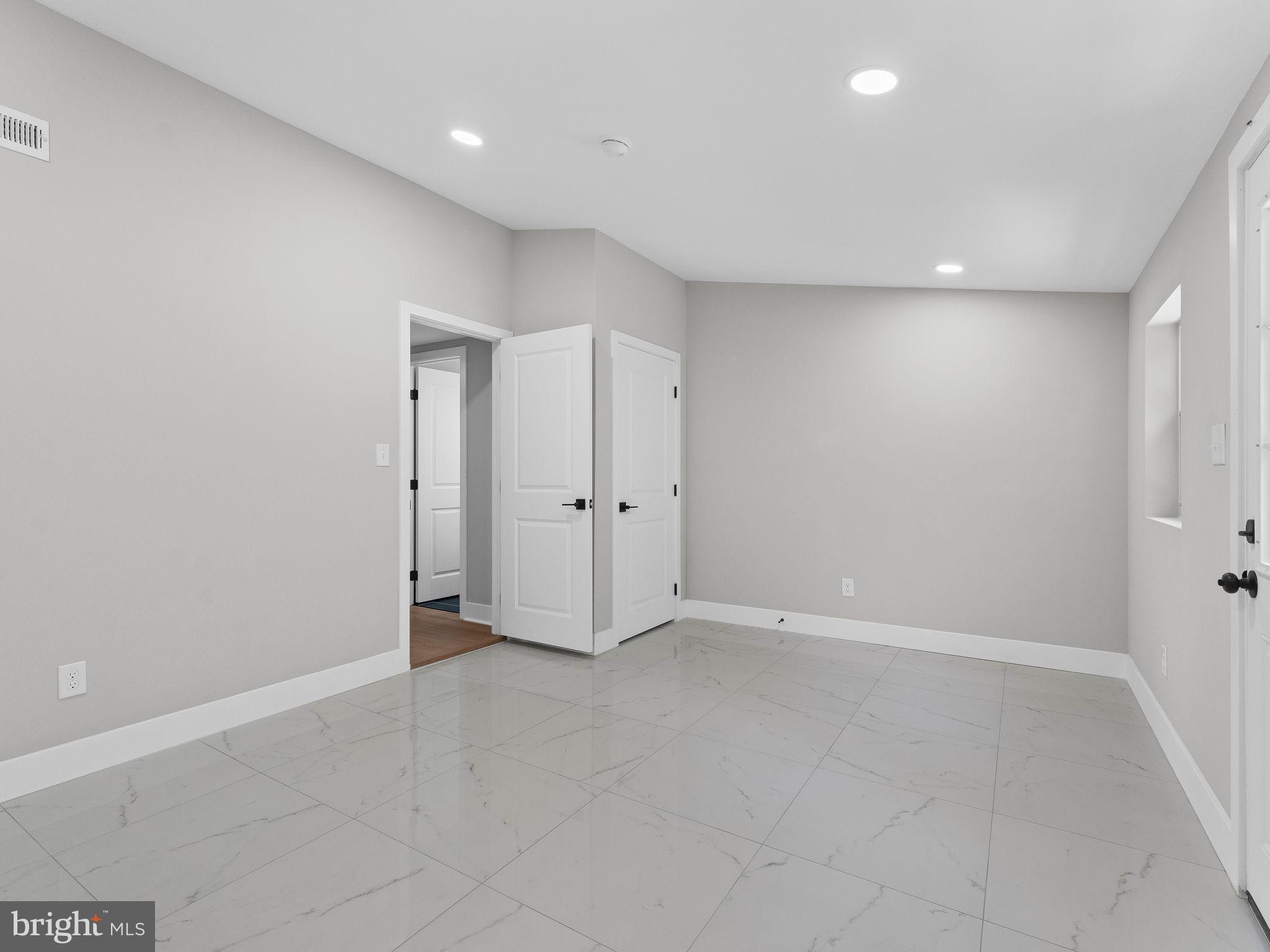 FEASTERVILLE - Residential