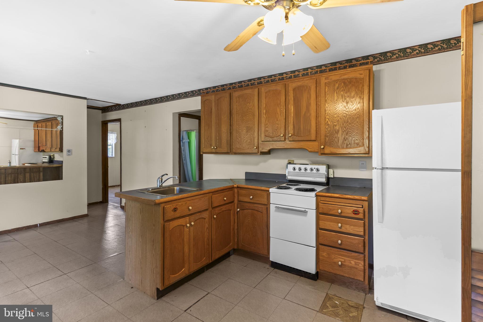 MILL POINT SHORES - Residential