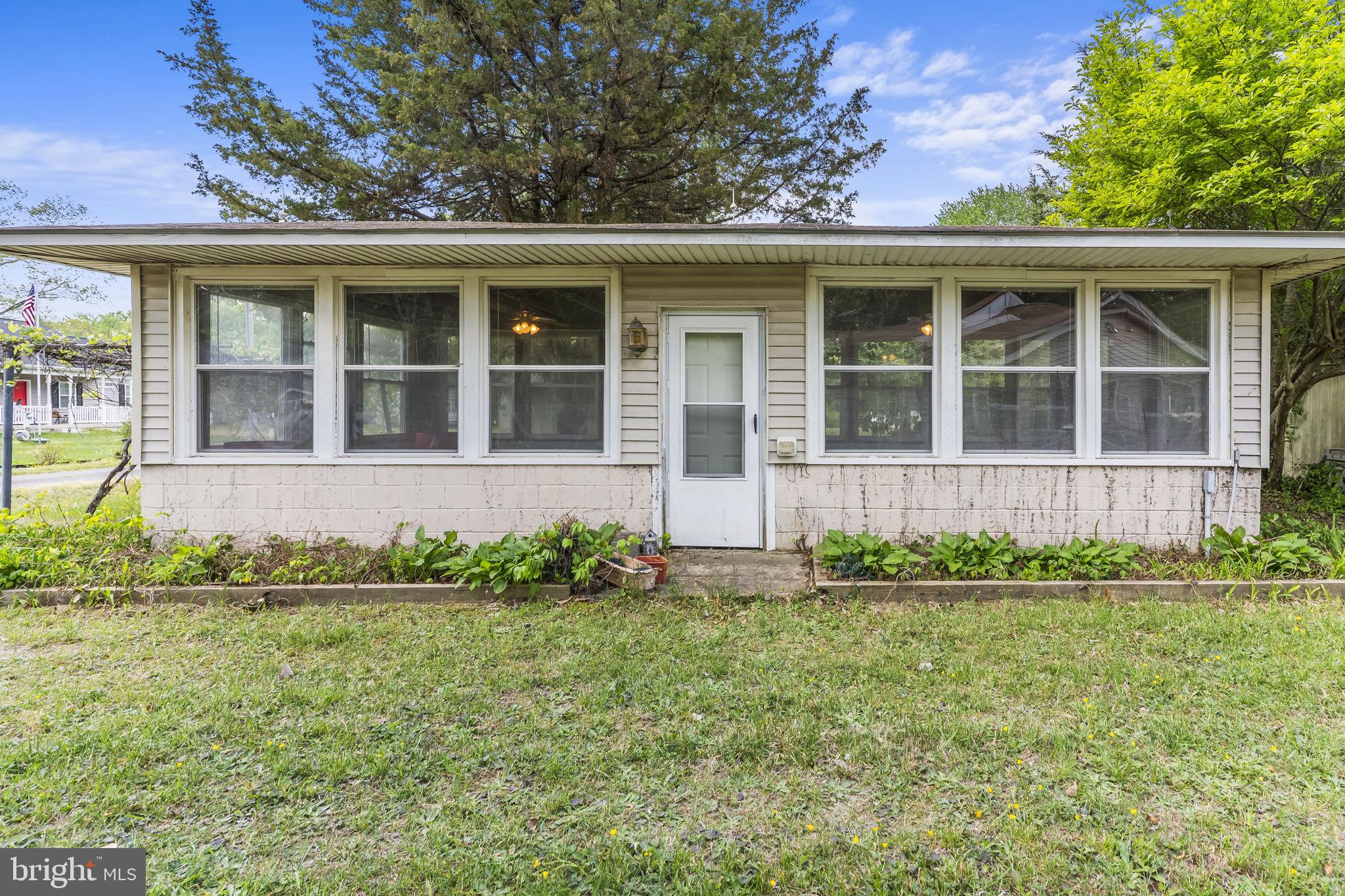 MILL POINT SHORES - Residential