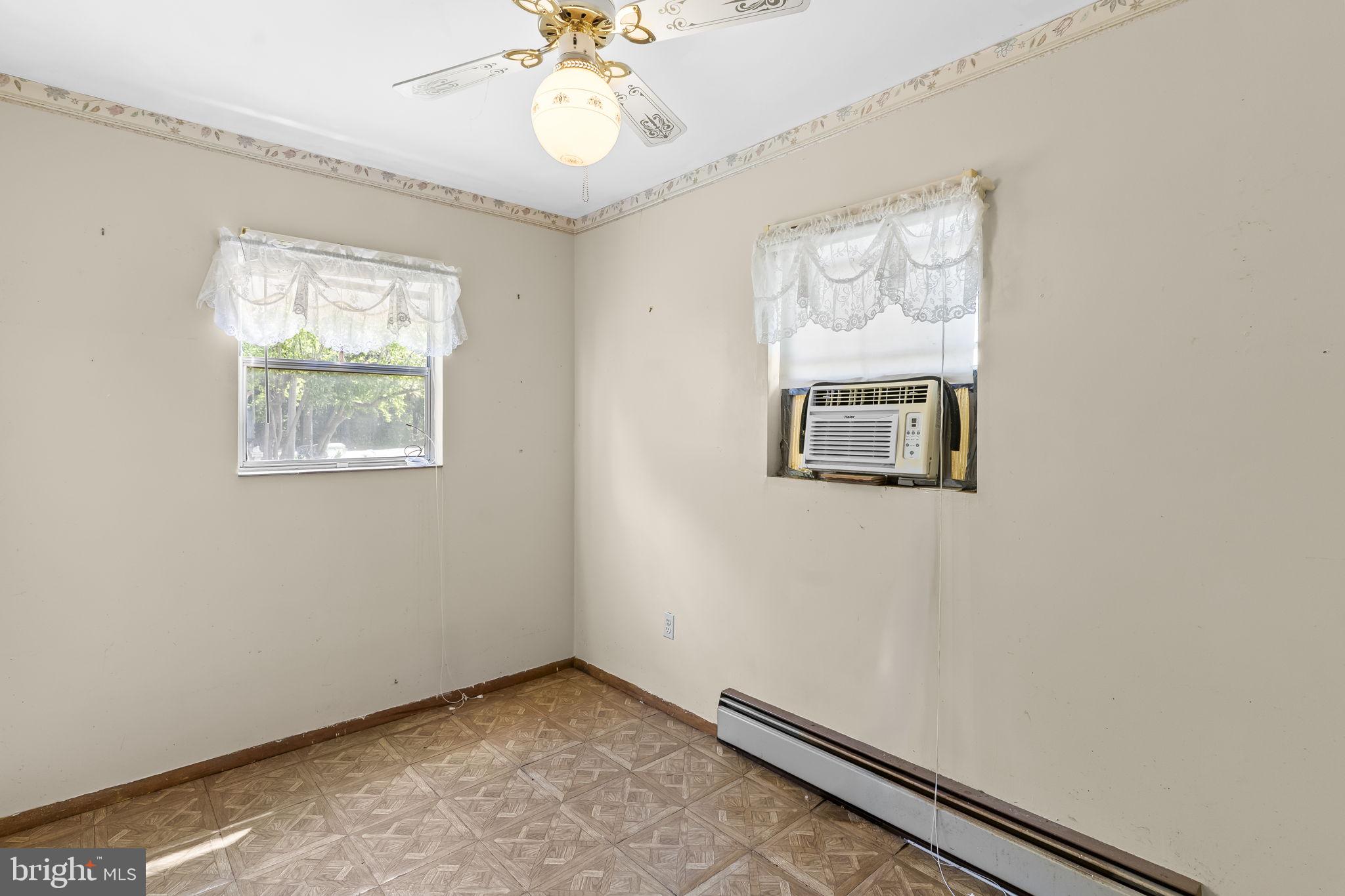 MILL POINT SHORES - Residential