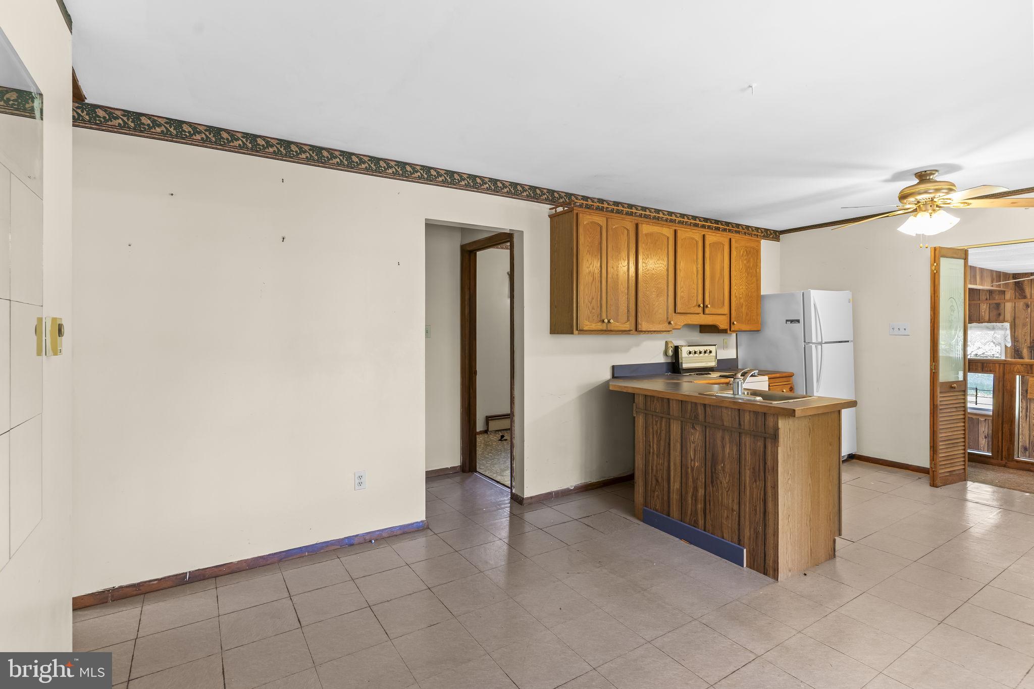 MILL POINT SHORES - Residential