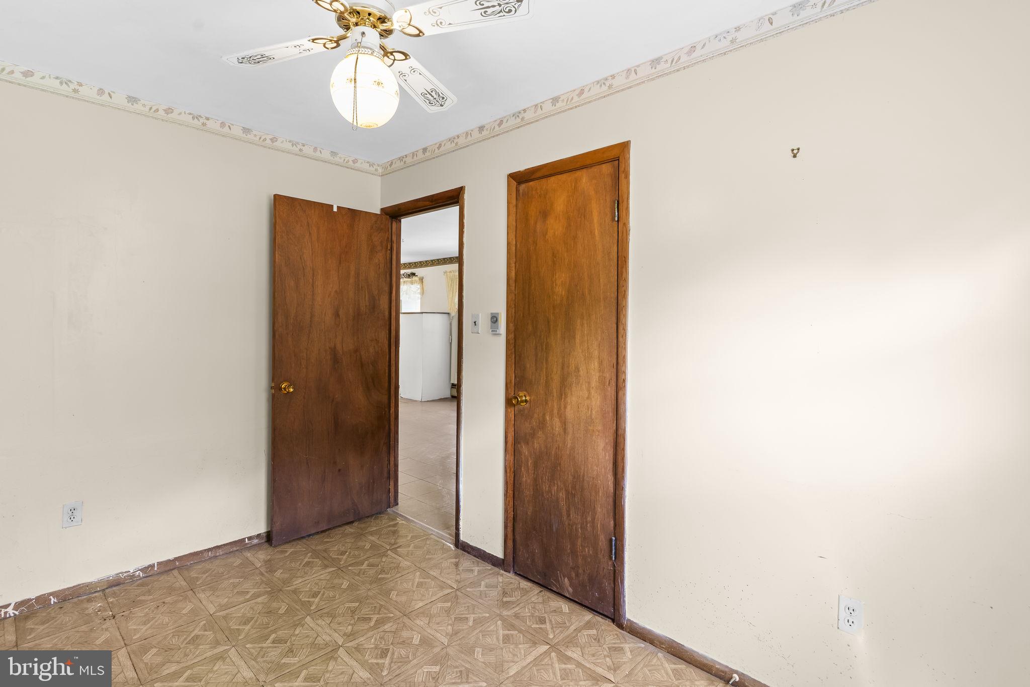 MILL POINT SHORES - Residential