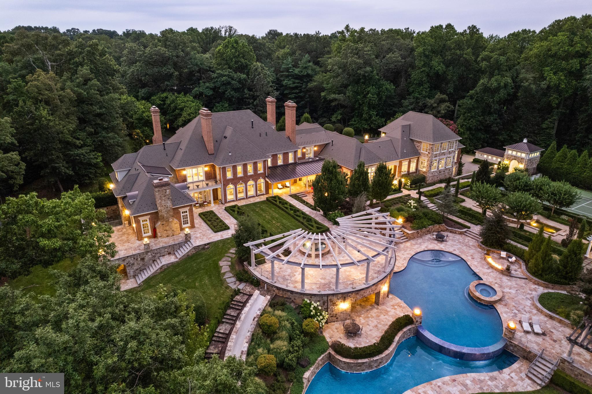 FOX LAKE - Residential