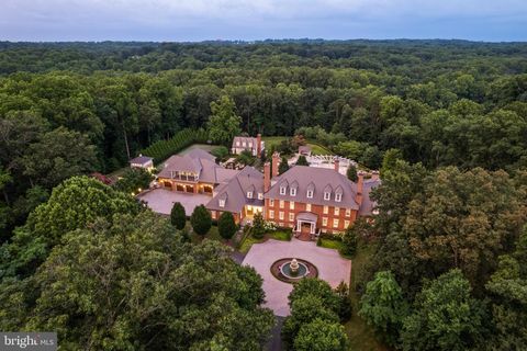 11100 KINGS CAVALIER COURT OAKTON VA 22124