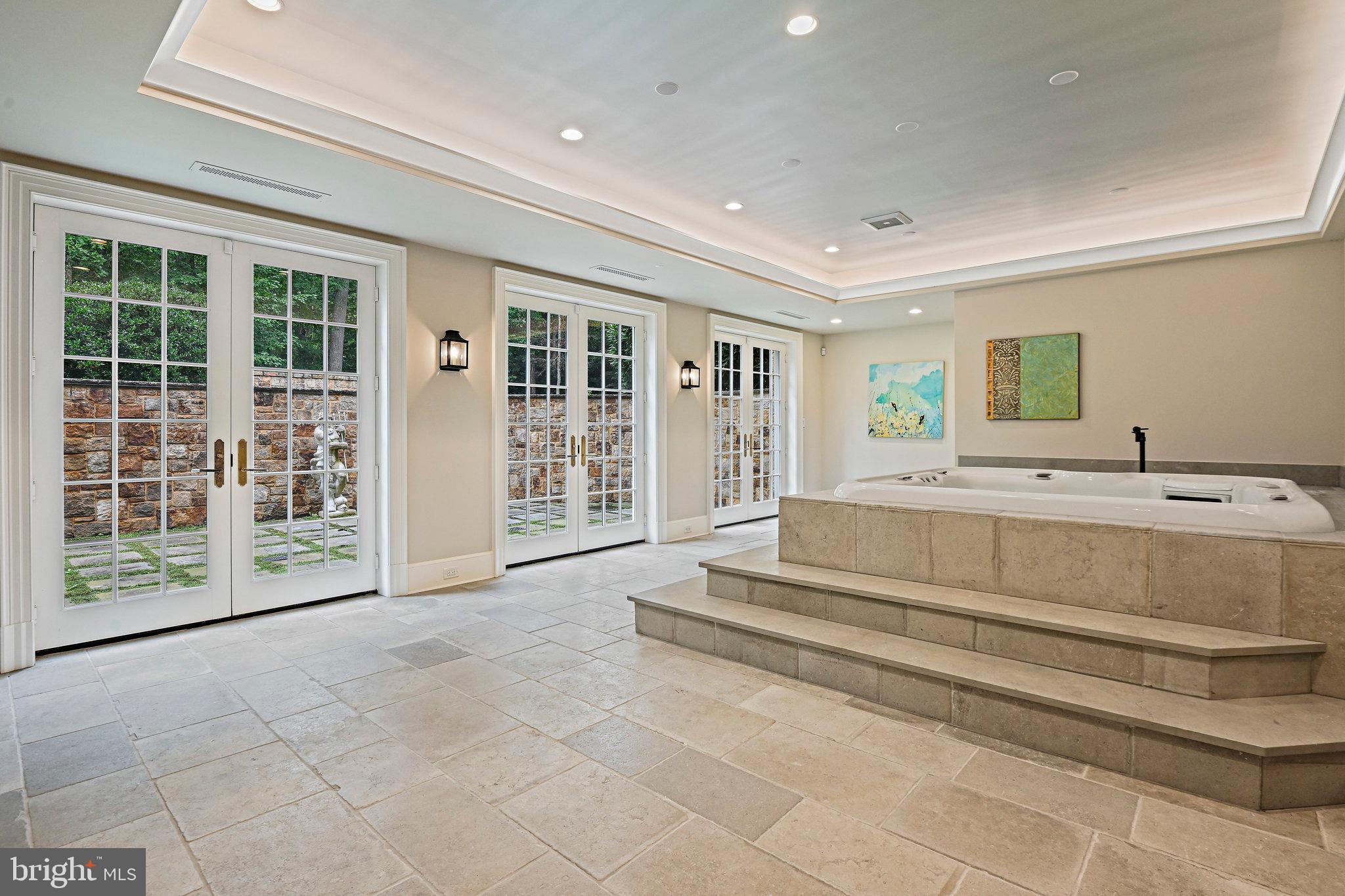 FOX LAKE - Residential