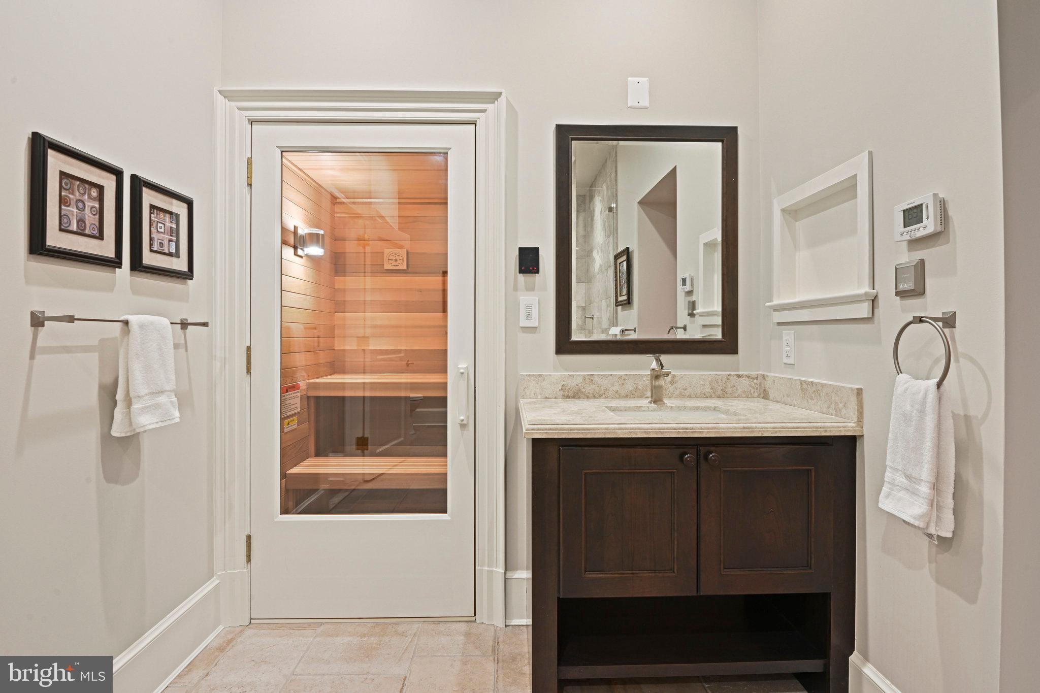 FOX LAKE - Residential