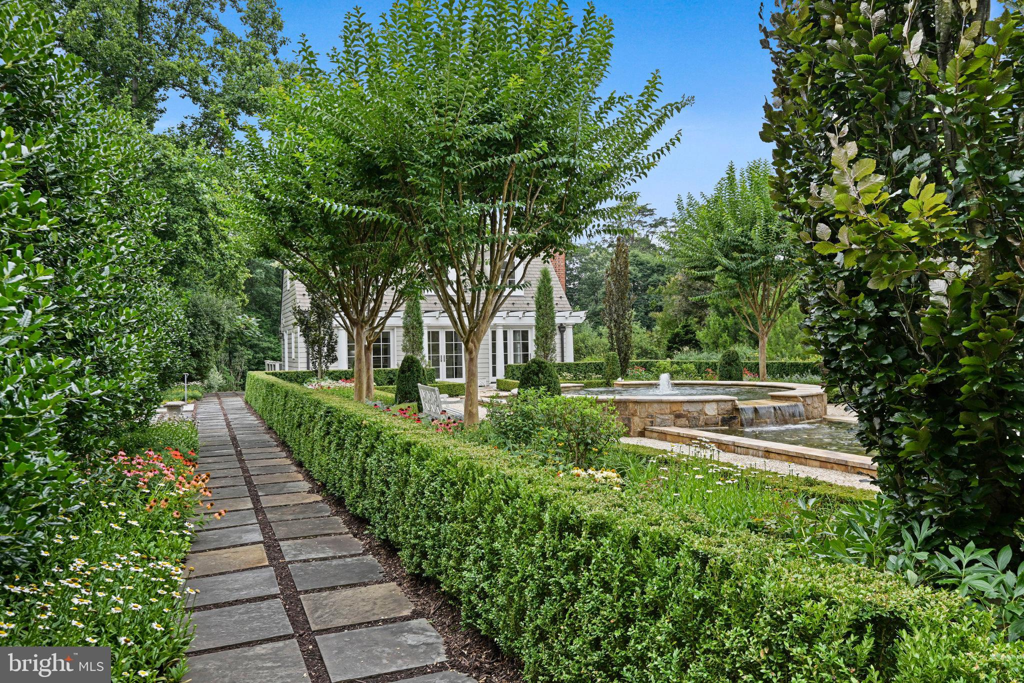 FOX LAKE - Residential