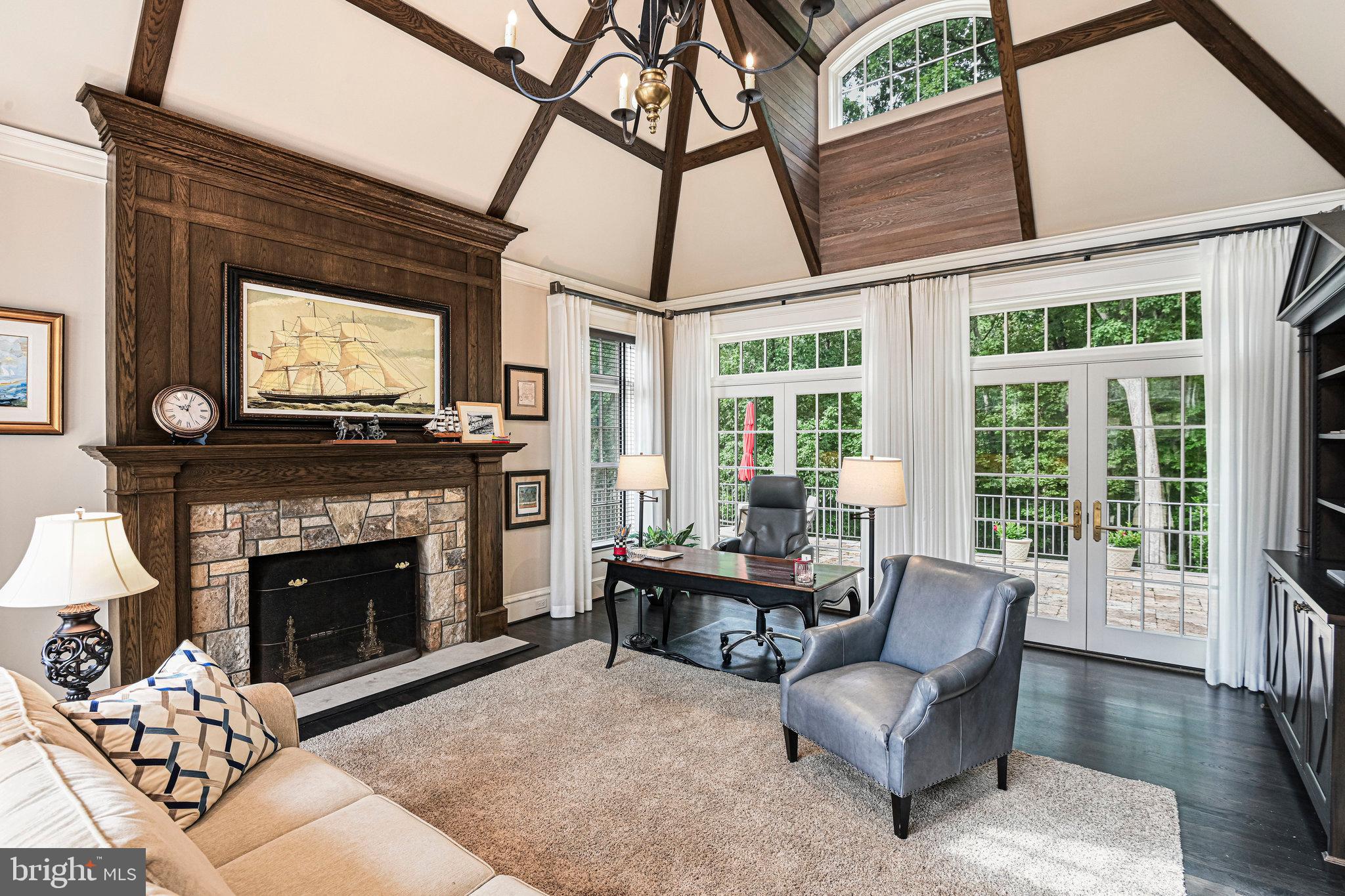 FOX LAKE - Residential