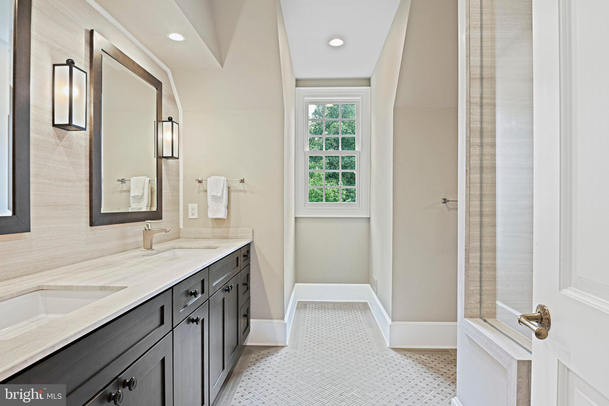 FOX LAKE - Residential