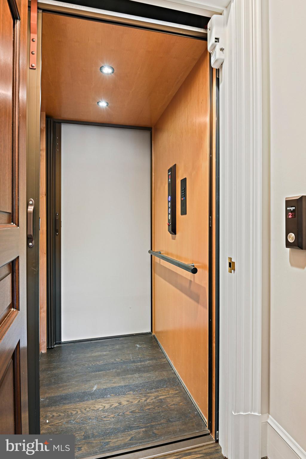 FOX LAKE - Residential