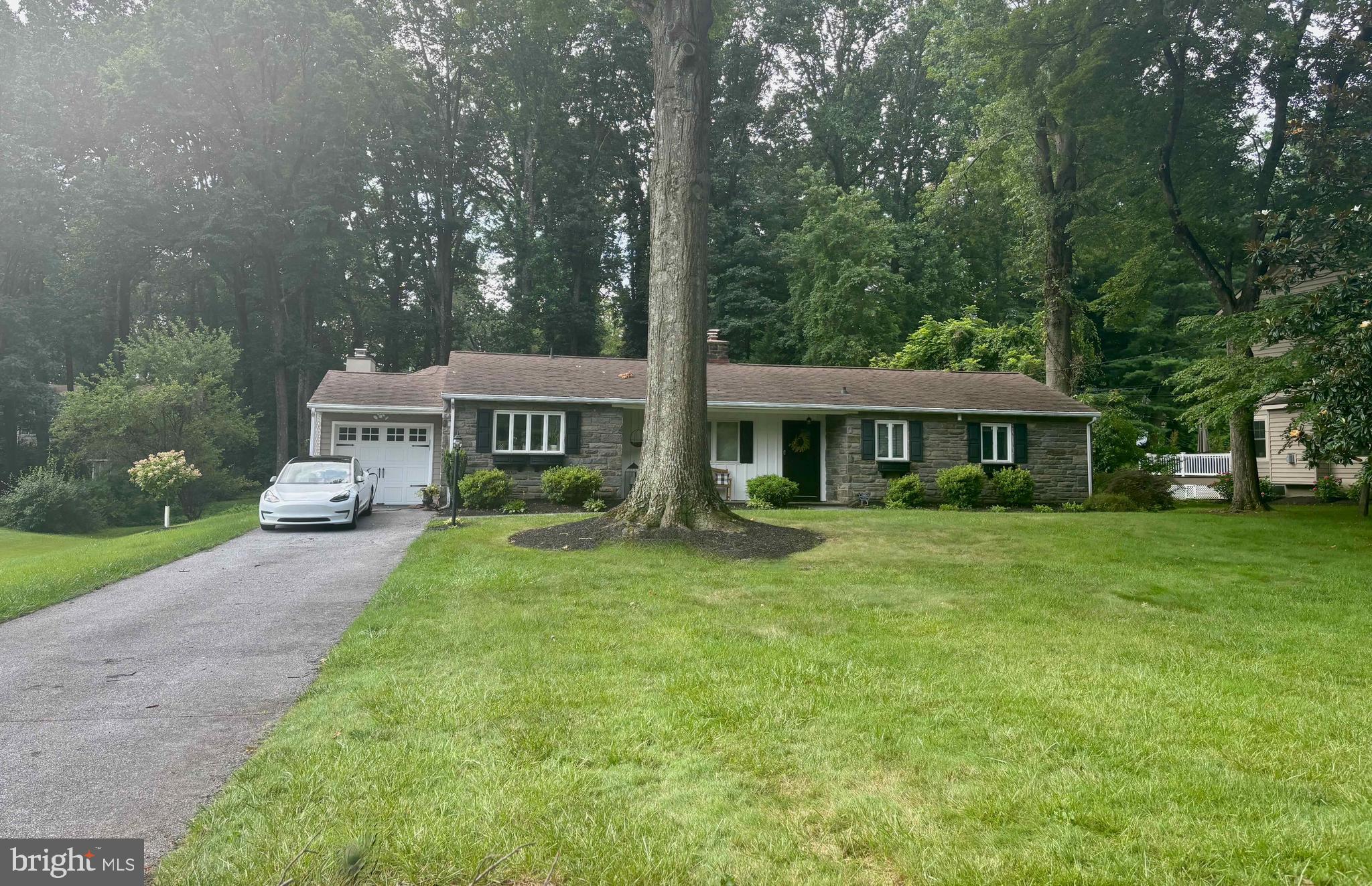 DEEPDALE - Residential