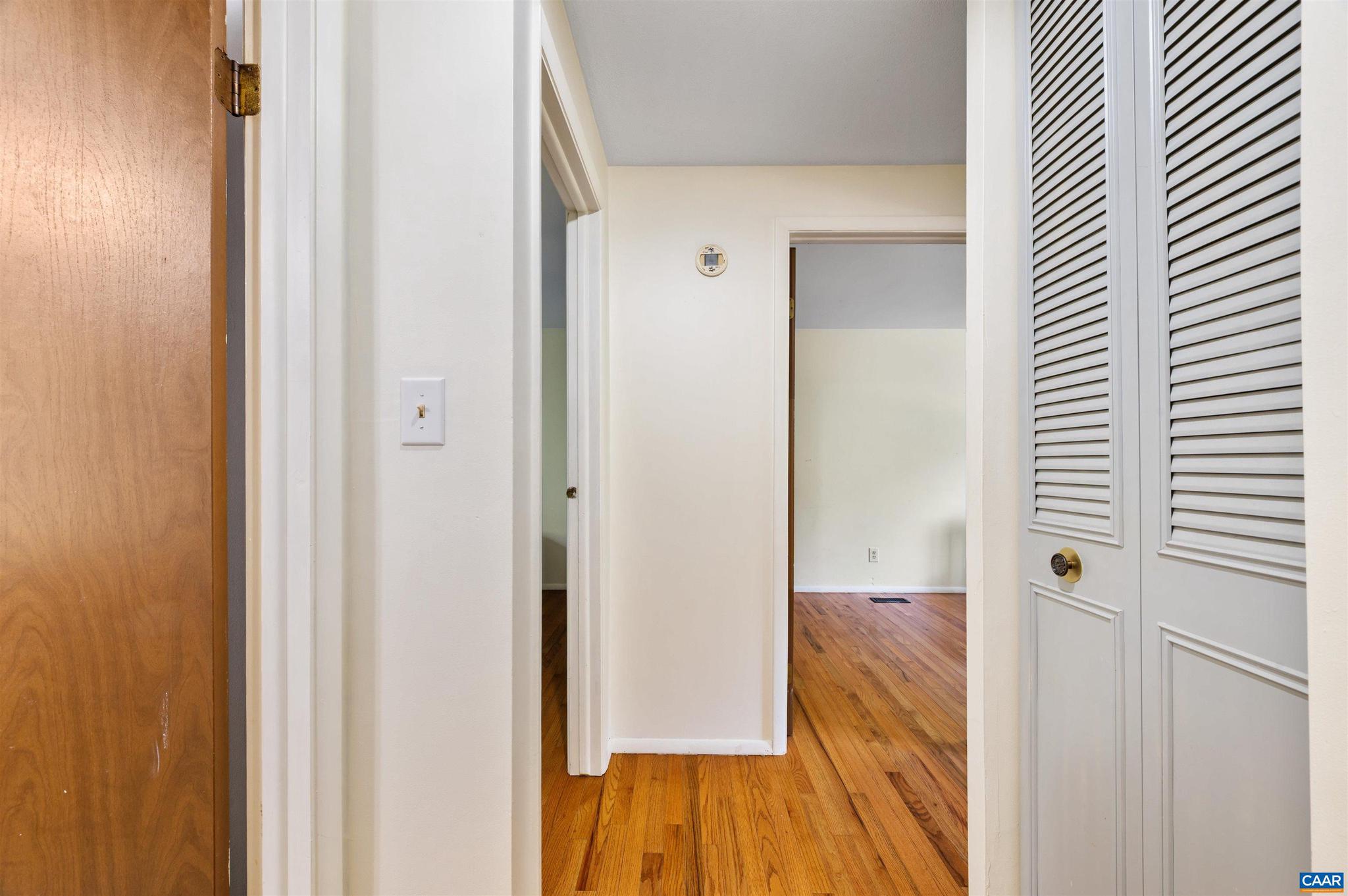 COUNTRY MEADOWS - Residential