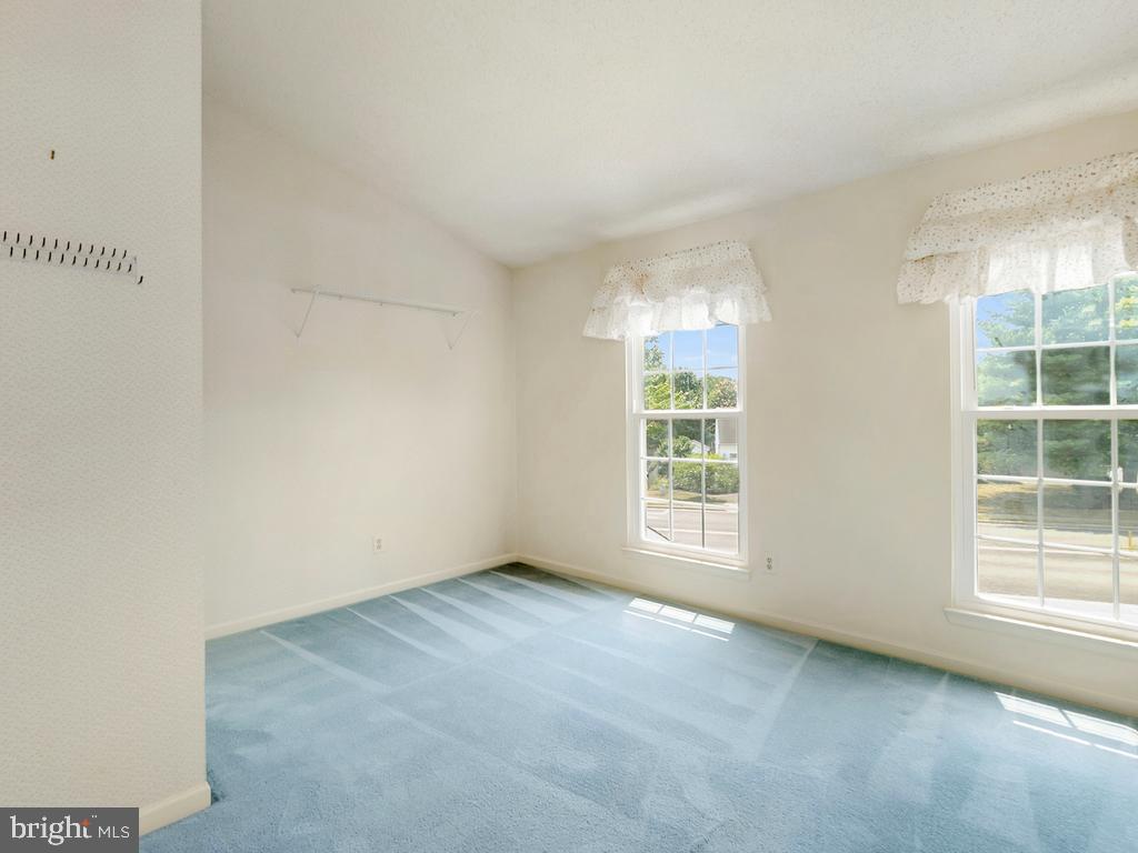 OAKENSHAW - Residential