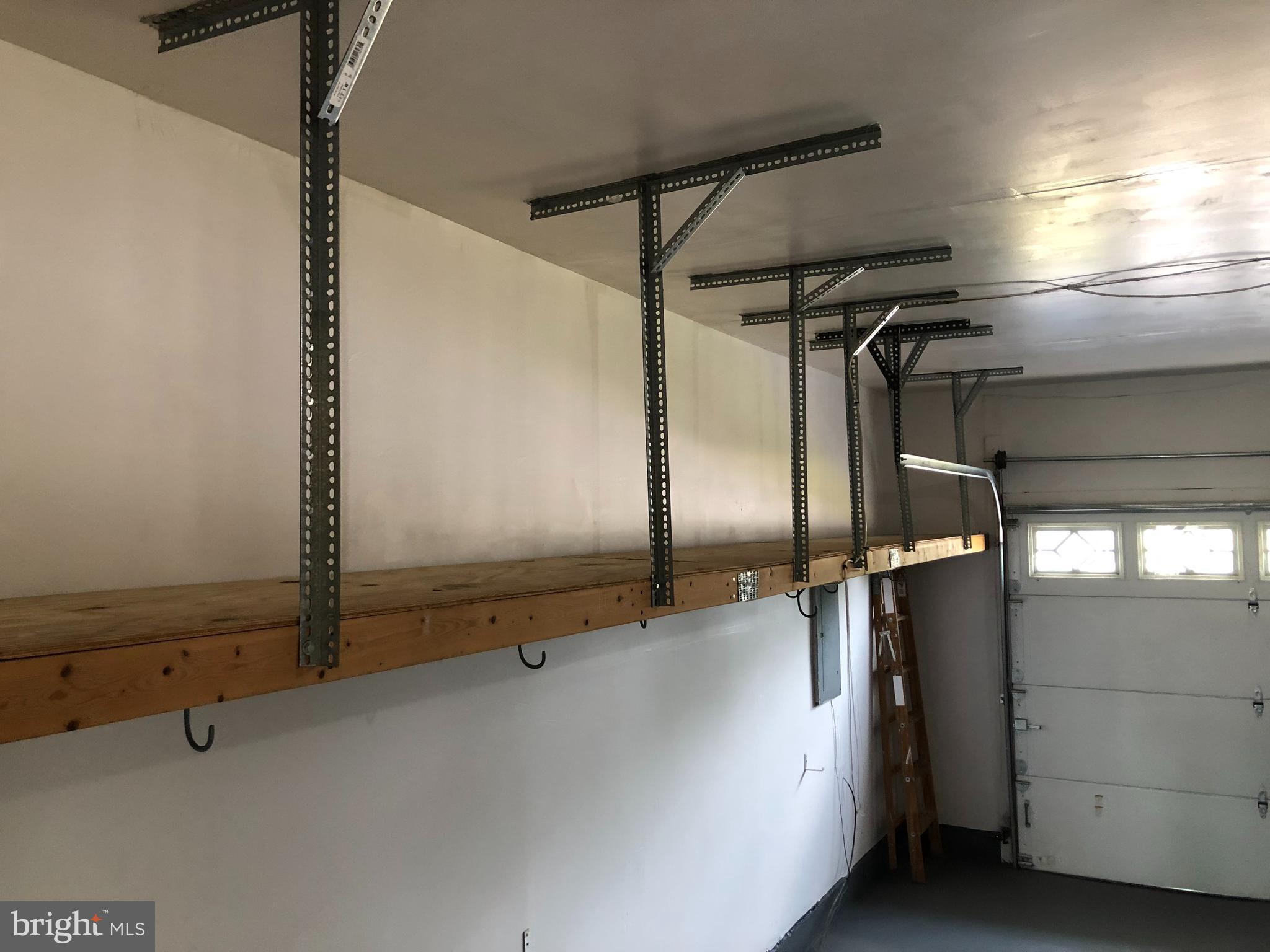 OAKENSHAW - Residential