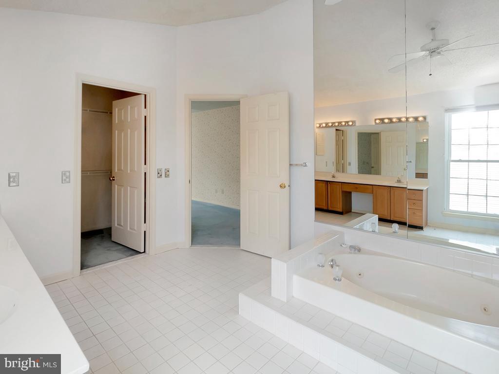 OAKENSHAW - Residential