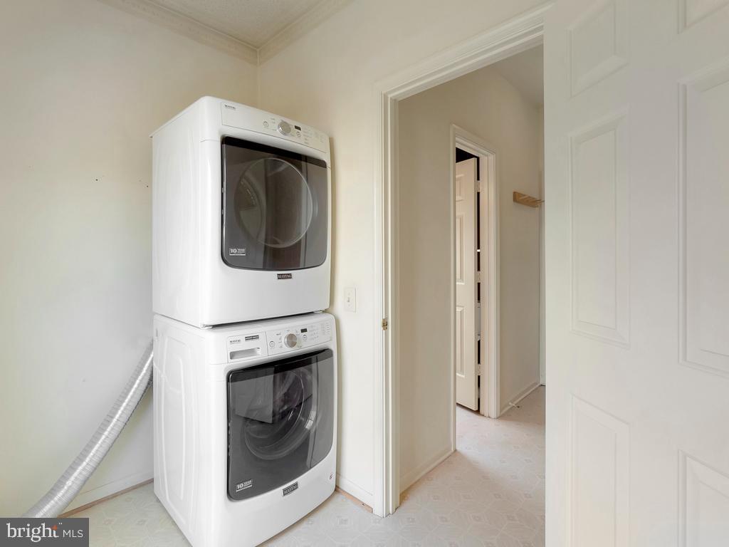 OAKENSHAW - Residential