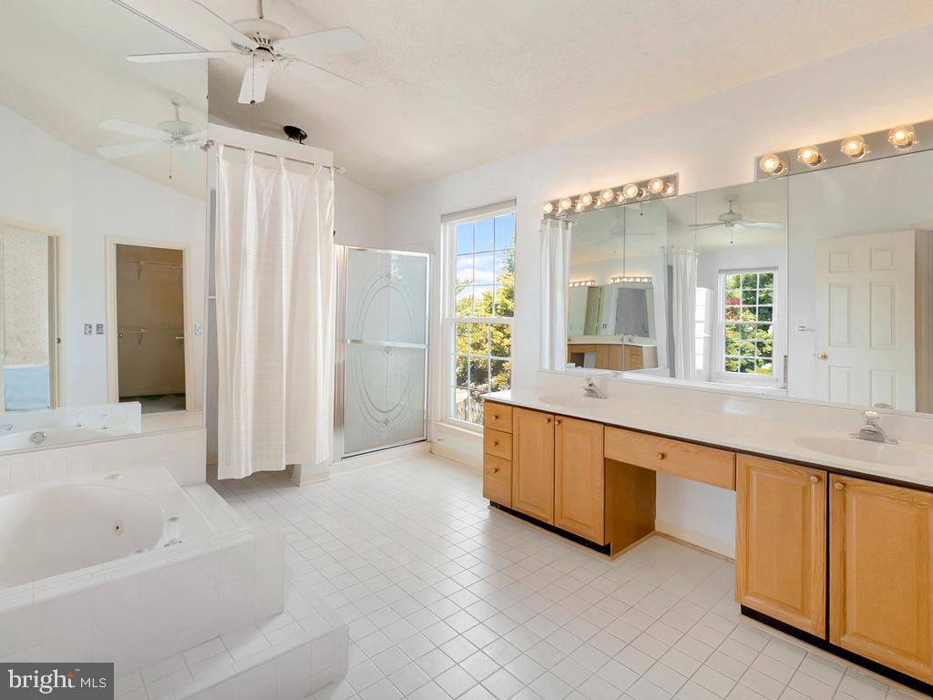 OAKENSHAW - Residential