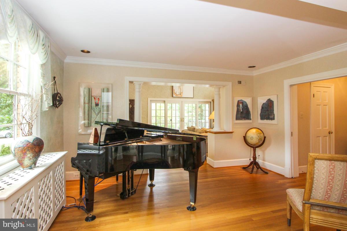 GREENWICH FOREST - Residential