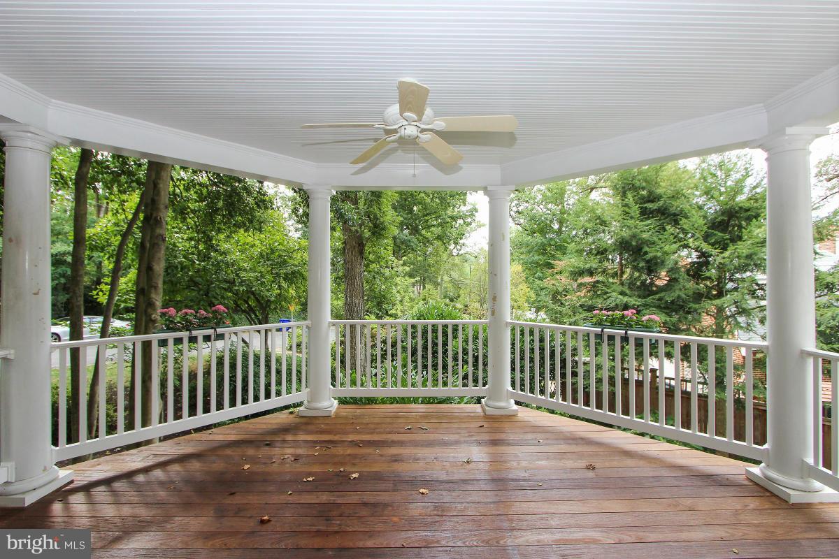 GREENWICH FOREST - Residential