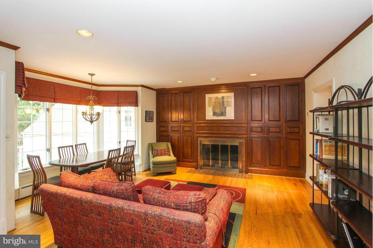 GREENWICH FOREST - Residential