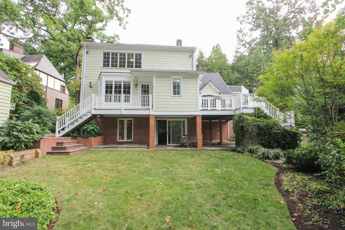 GREENWICH FOREST - Residential