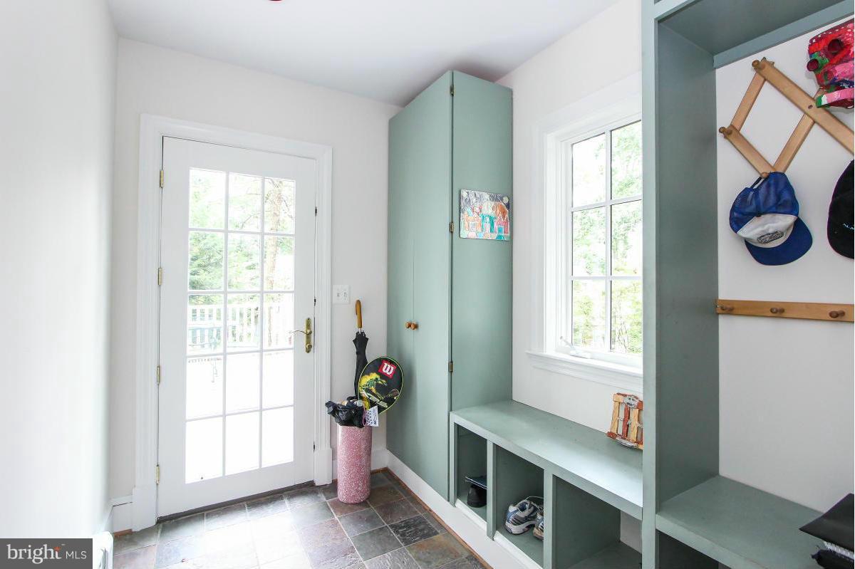 GREENWICH FOREST - Residential