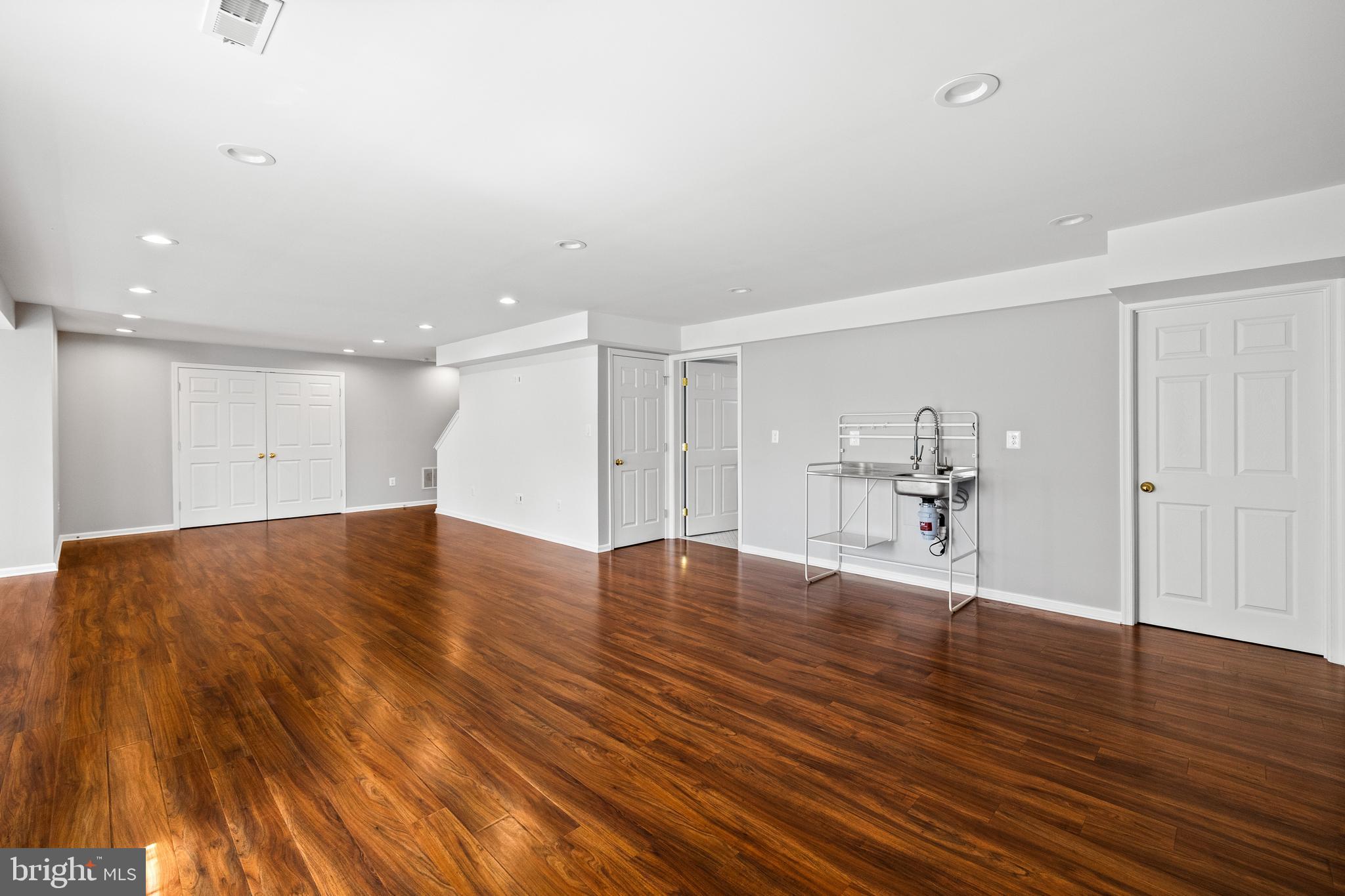 RIDINGS AT BLUE SPRINGS - Residential