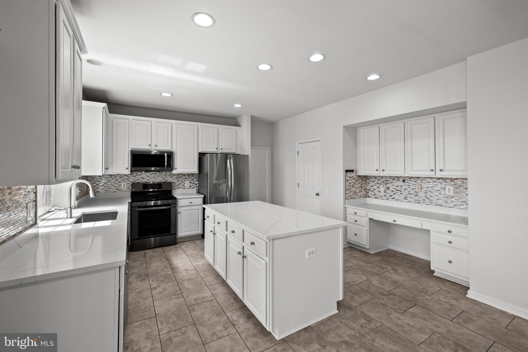 RIDINGS AT BLUE SPRINGS - Residential