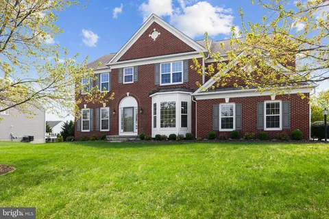 43877 Paramount Place, Chantilly, VA MLS: VALO2094562