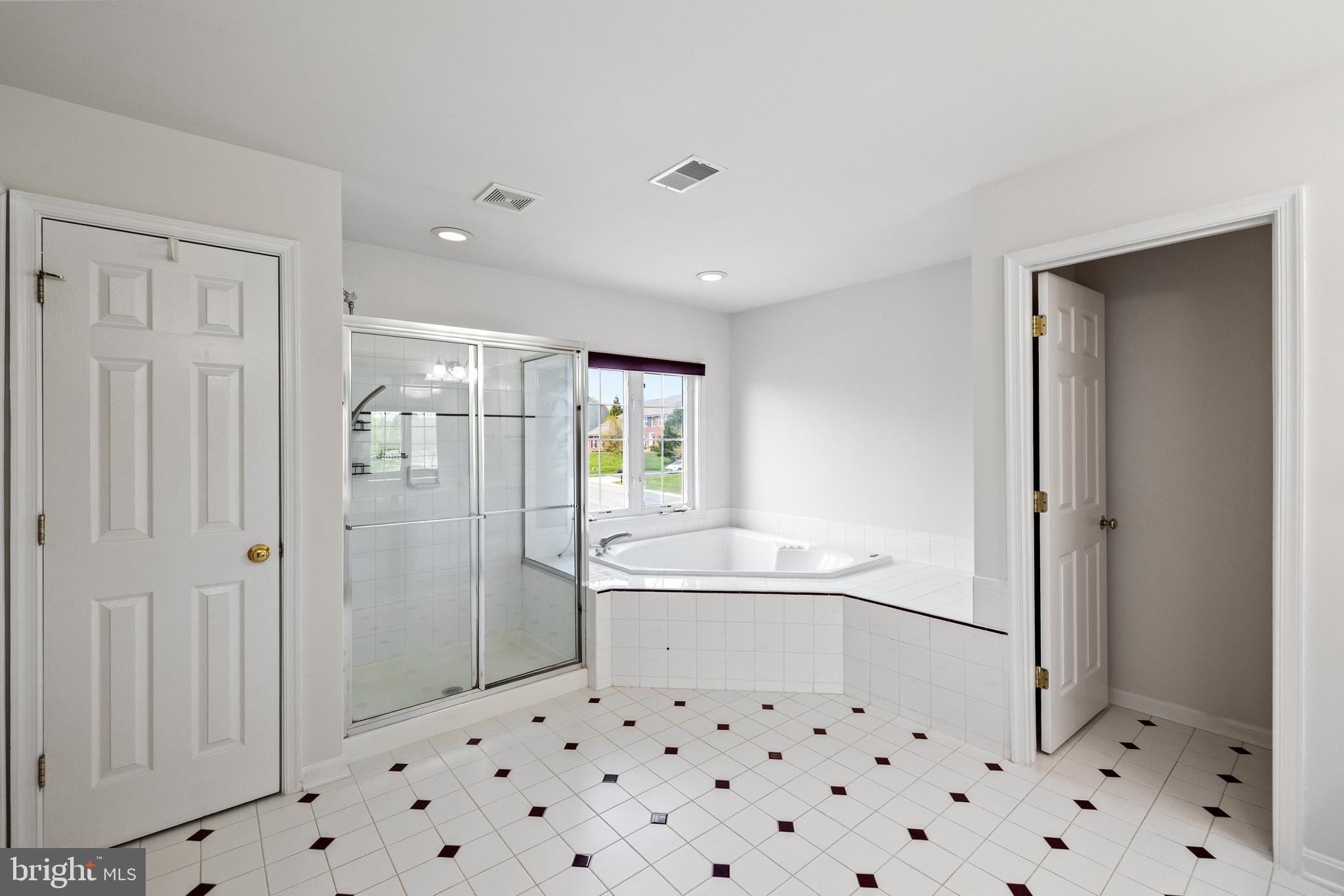 RIDINGS AT BLUE SPRINGS - Residential