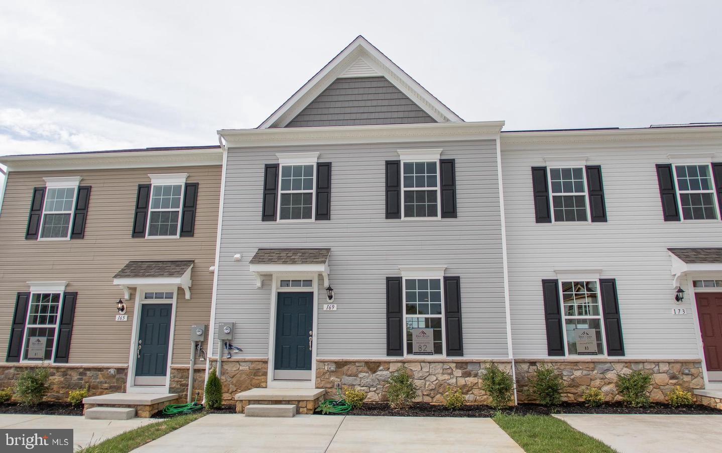 ARCHERS ROCK - Residential Lease