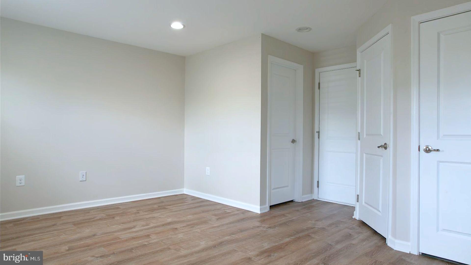 MINTBROOK - Residential Lease