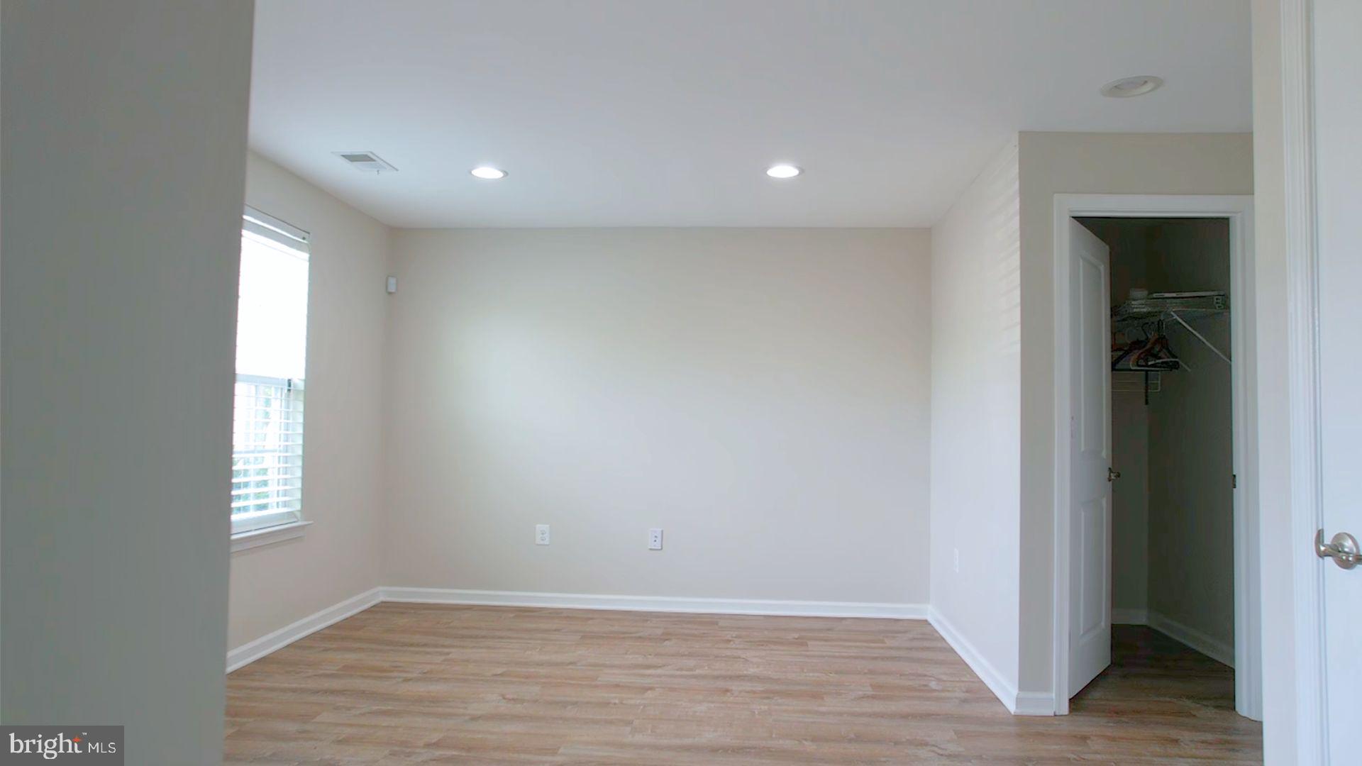 MINTBROOK - Residential Lease