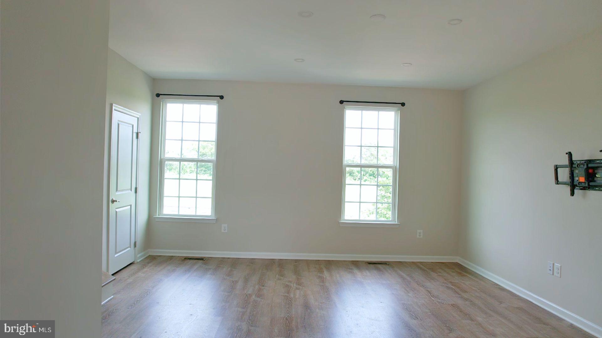 MINTBROOK - Residential Lease