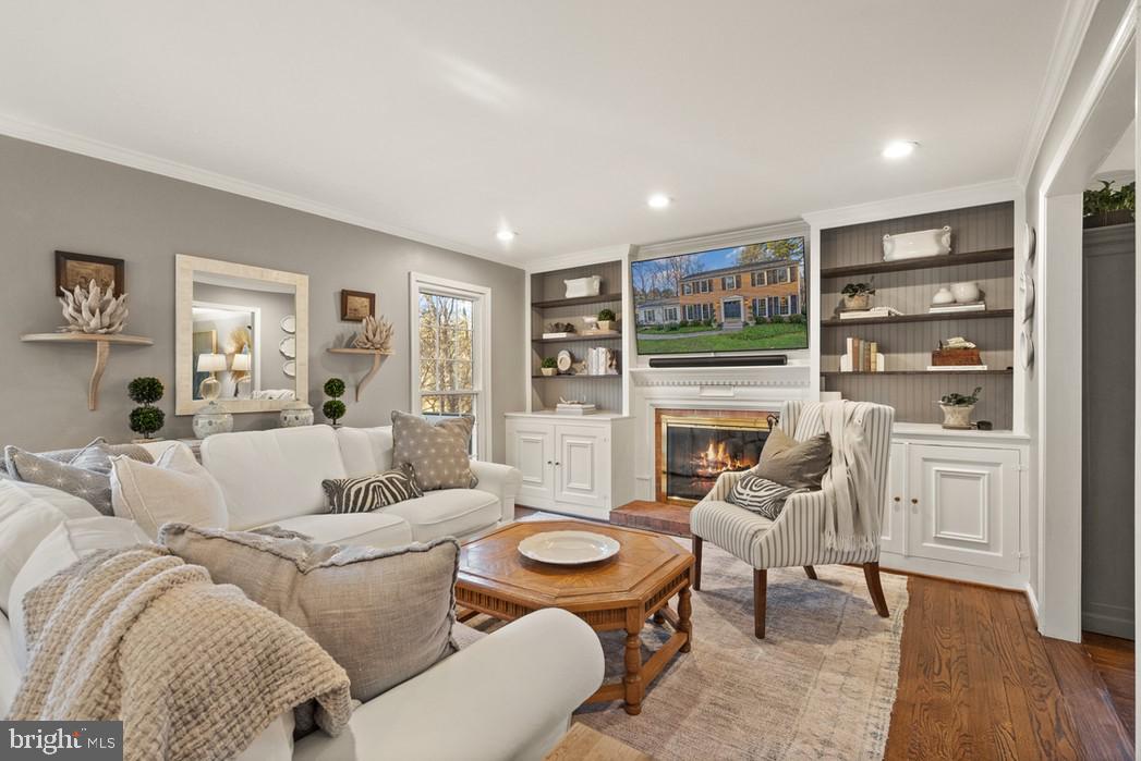 HICKORY CREEK - Residential