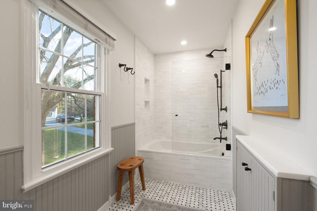 HICKORY CREEK - Residential