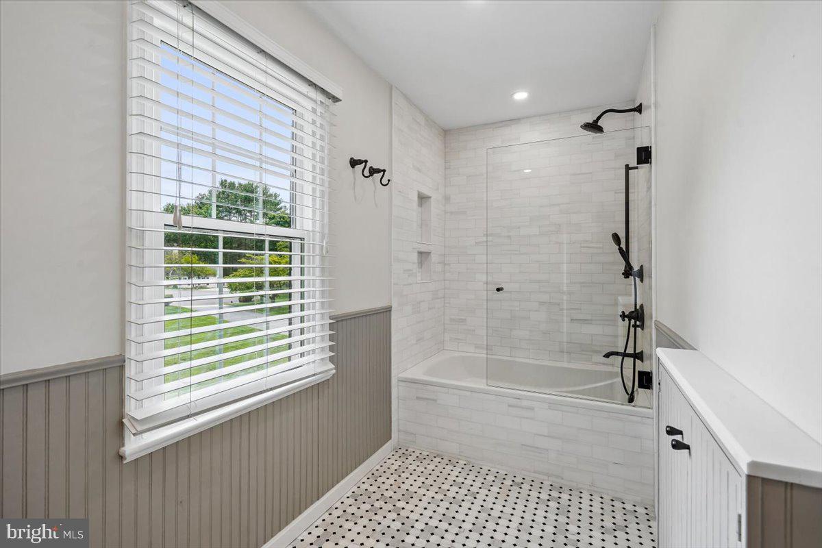 HICKORY CREEK - Residential