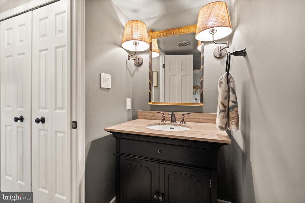 HICKORY CREEK - Residential