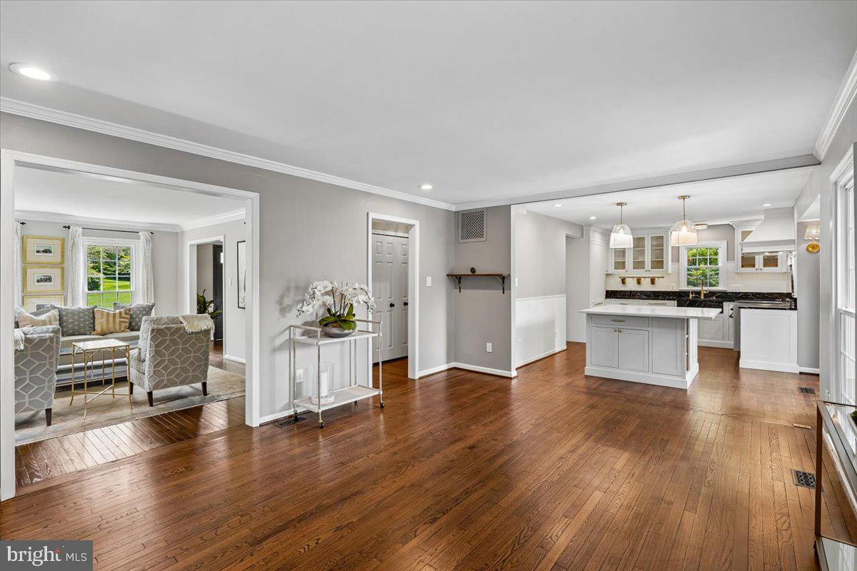 HICKORY CREEK - Residential