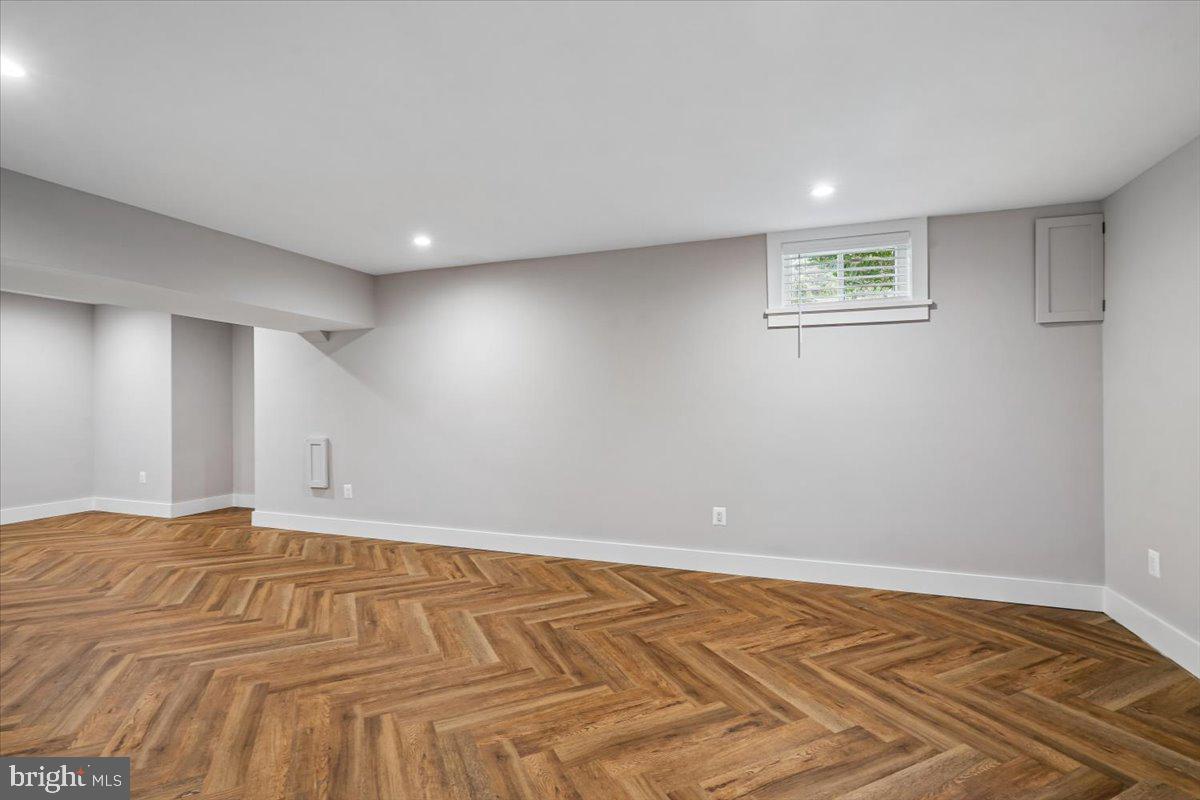 HICKORY CREEK - Residential