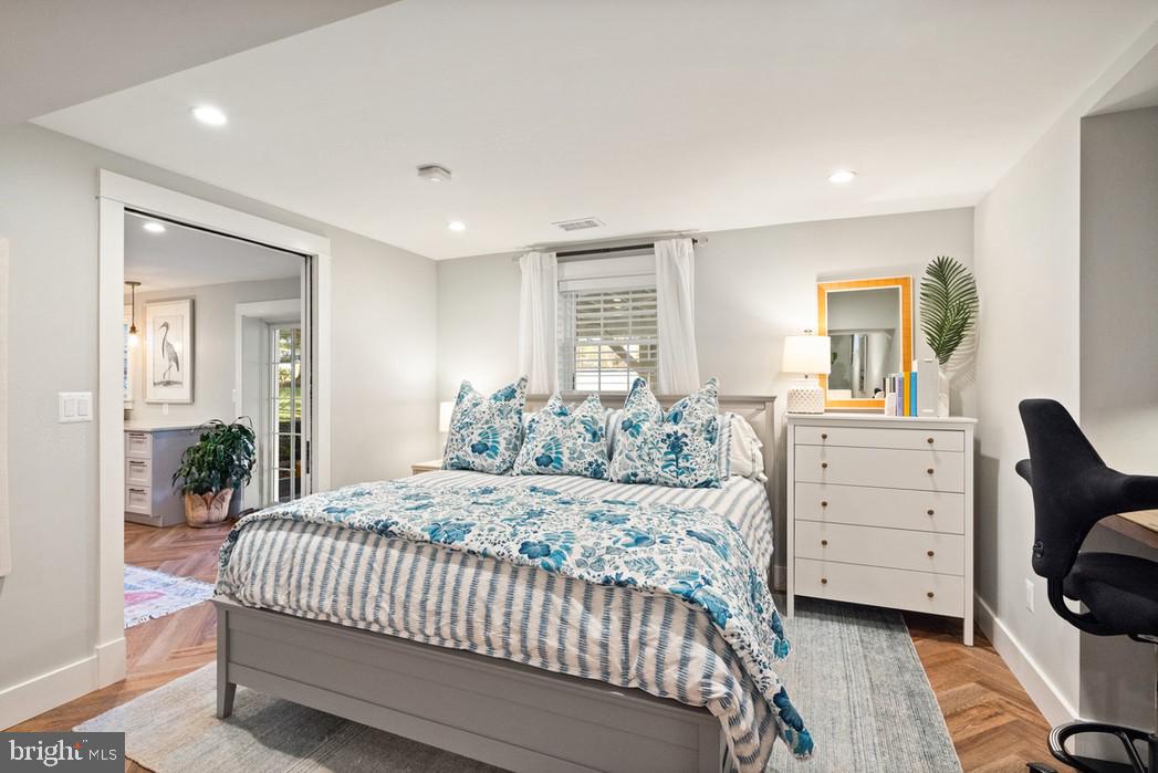 HICKORY CREEK - Residential