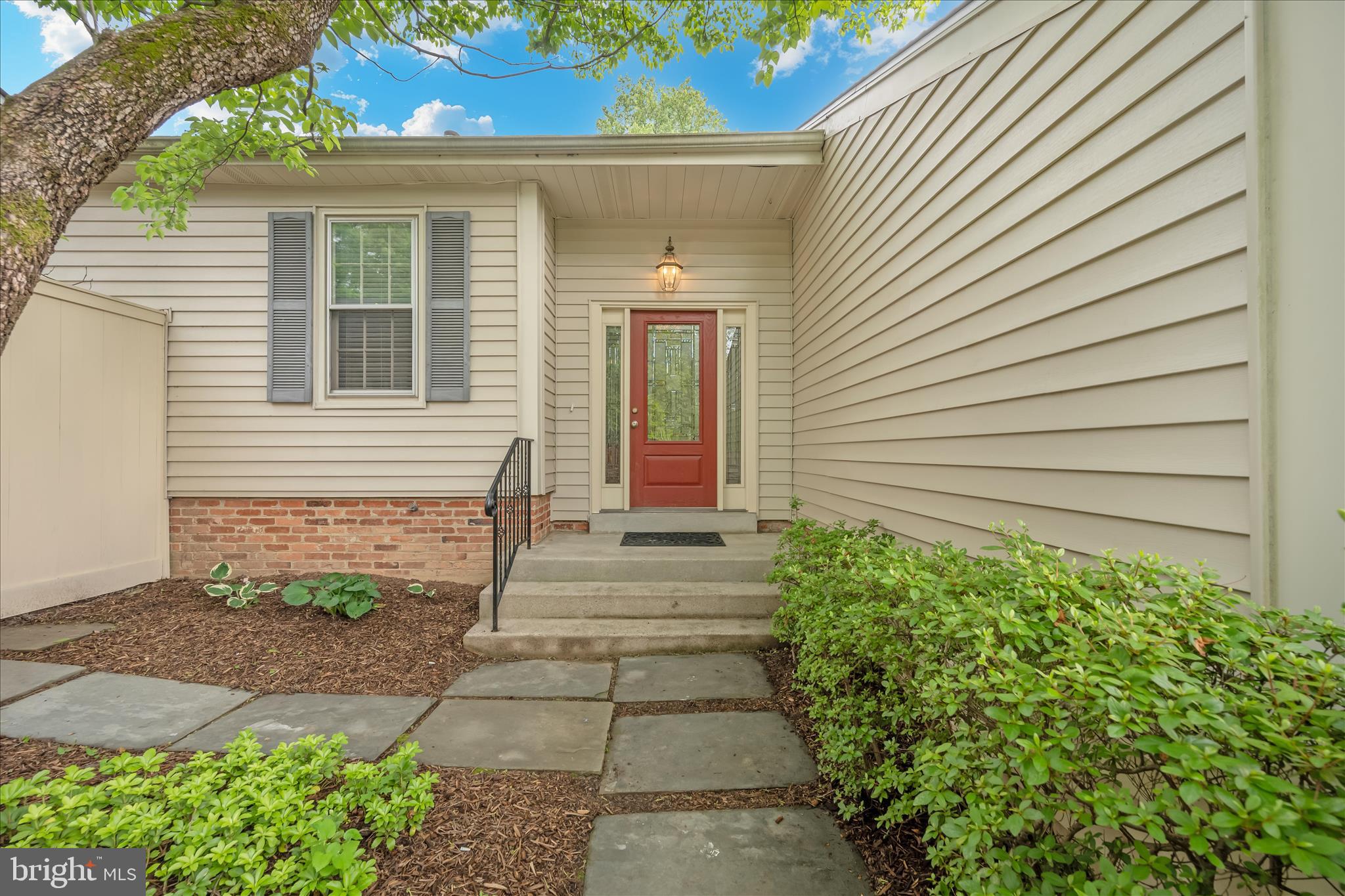 9924 SHREWSBURY COURT
