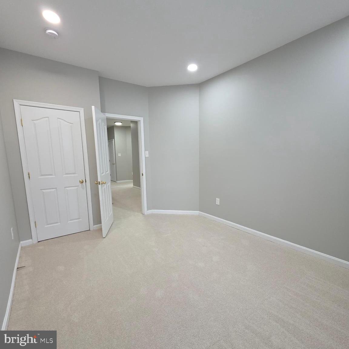 HILLTOP ESTATES - Residential