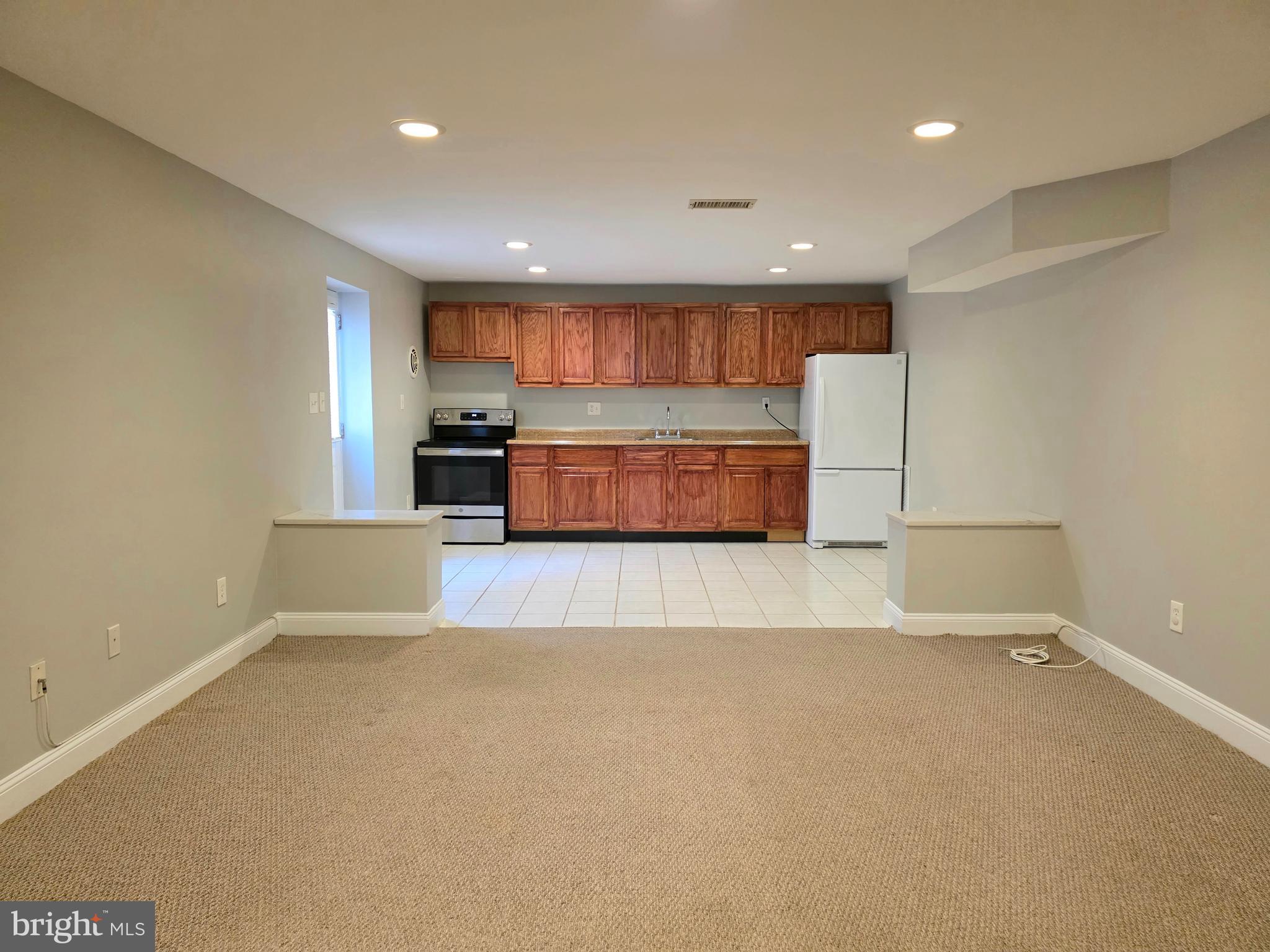 HILLTOP ESTATES - Residential