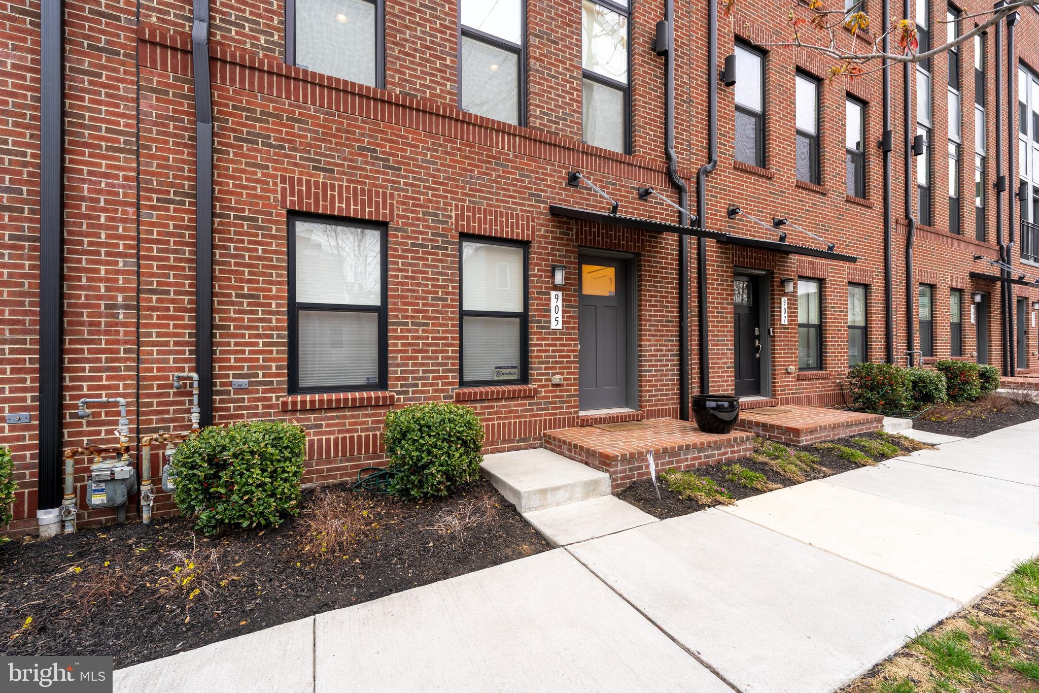 BREWERS HILL - Residential Lease